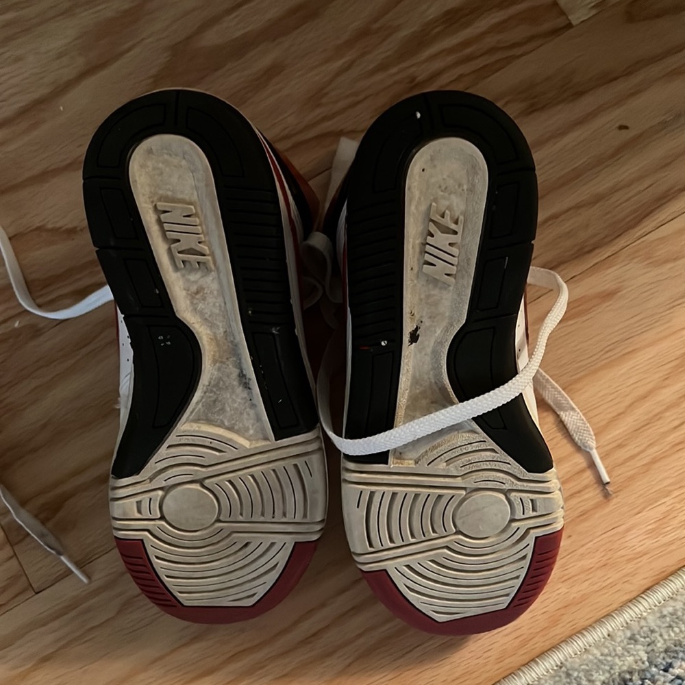 shoes - Picture 3 of 6